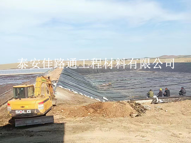 魚塘防滲土工膜外層損壞該如何應對？