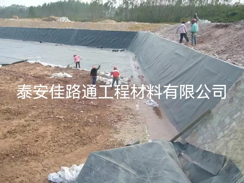 污水處理防滲膜施工鋪設細節(jié)至關重要 污水處理防滲膜施工鋪設細節(jié)至關重要