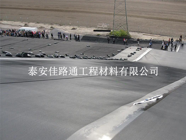 污水處理防滲膜裁剪不浪費(fèi)還防漏？5 個(gè)關(guān)鍵技巧一次講透
